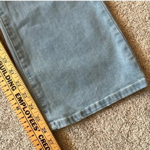 We The Free Light Blue In My Feelings Mid Rise Crop Boot Light Wash Size Small - Picture 5 of 7